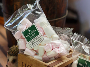 cafe-carousel-1-CkLRnD88